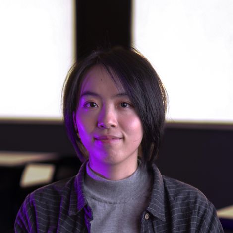 Photo of Yi Rou Shenova looking into the camera